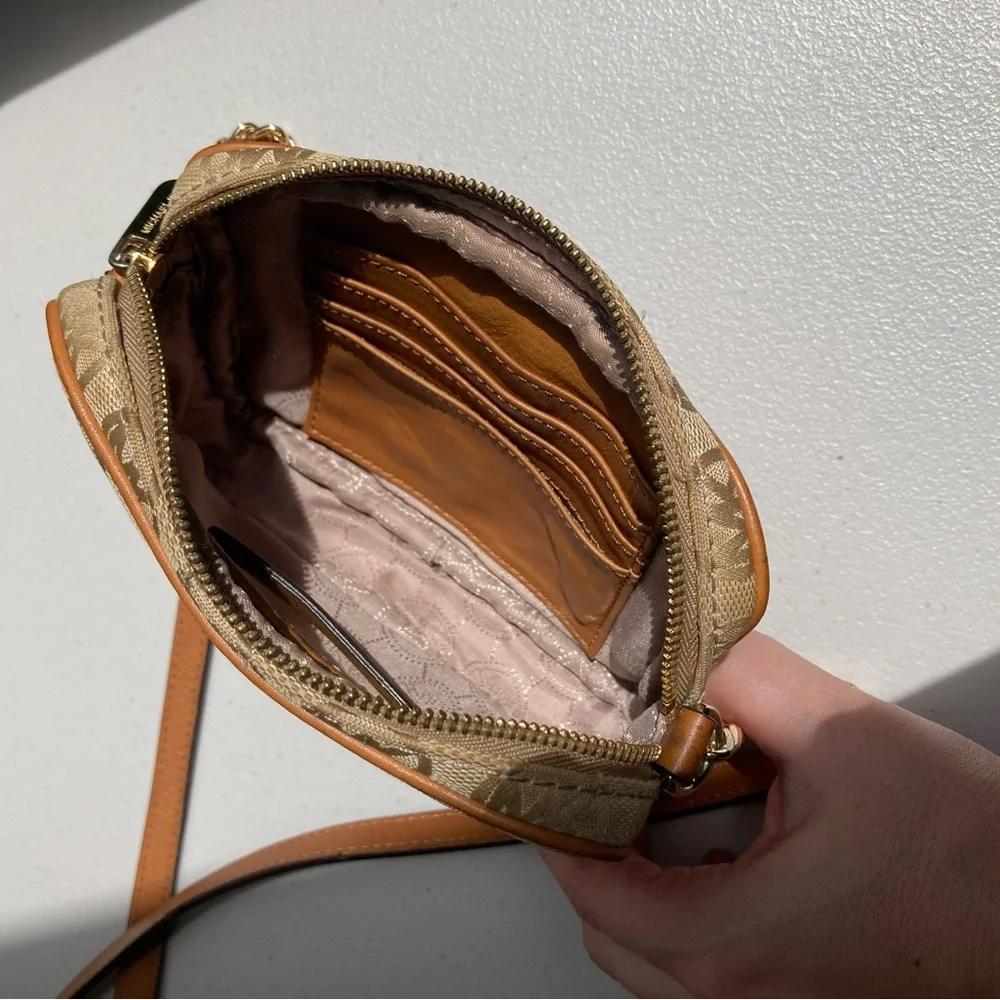 Michael Kors Khaki Tan Cream Crossbody Small Purse Leather Strap Card Pockets